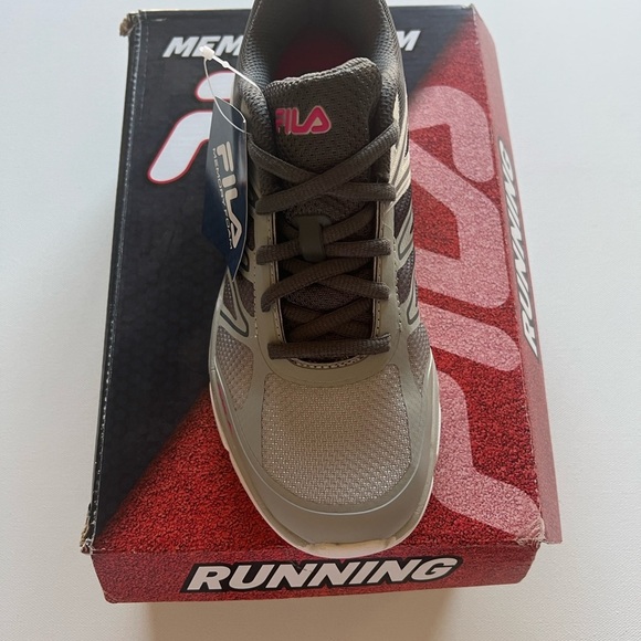 New in Box Fila Women’s Memory Superstride 3 Shoes Sneakers Size 8 - Picture 7 of 7